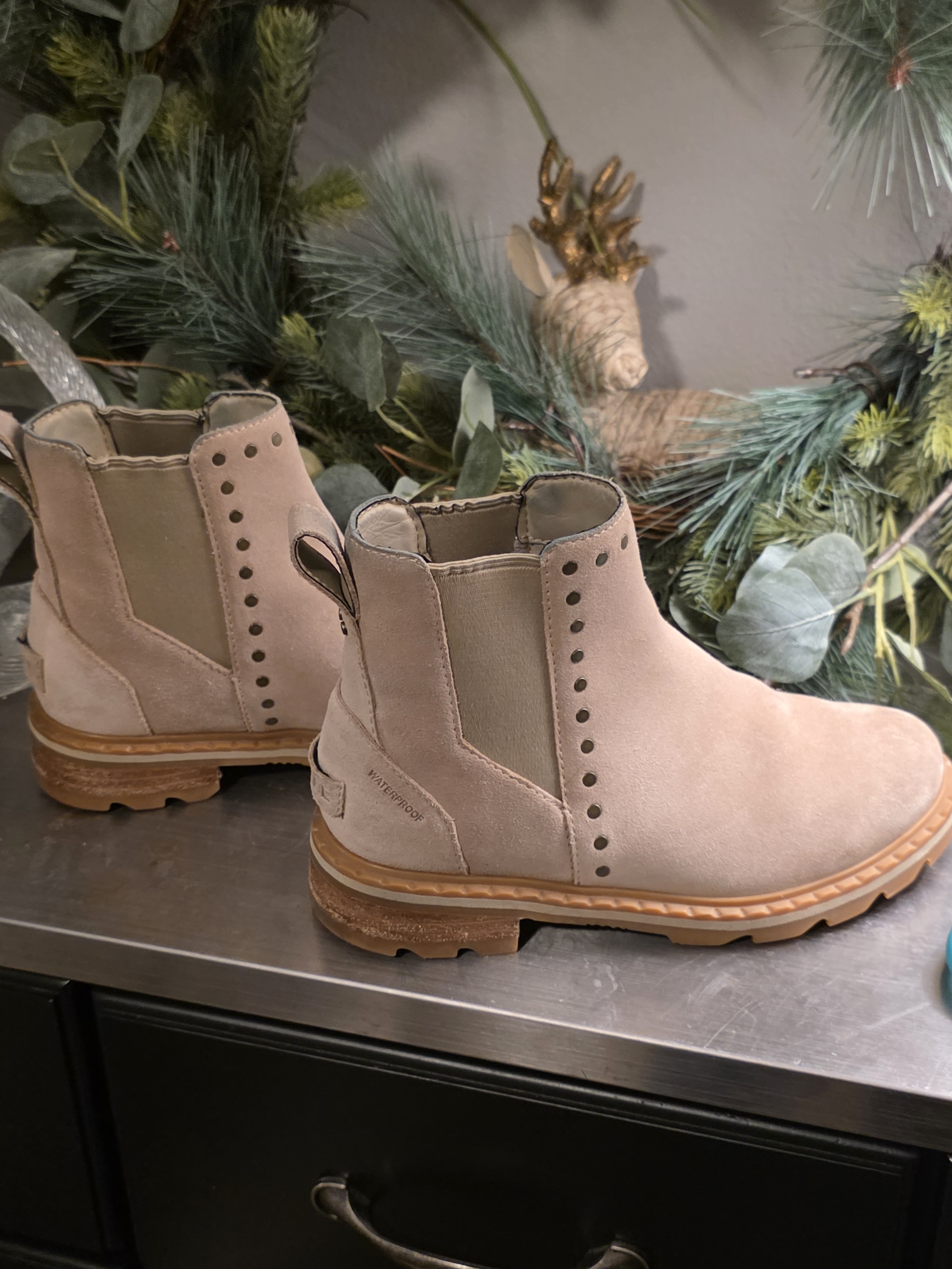 Moving Sale Sorel Women's Beige Suede Chelsea Ankle Boots